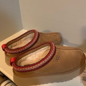 Tazz Ugg platform slippers